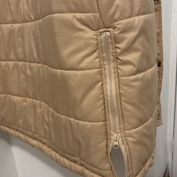 Long vest with hood ready for the cold in a neutral color size ML - Picture 7 of 9
